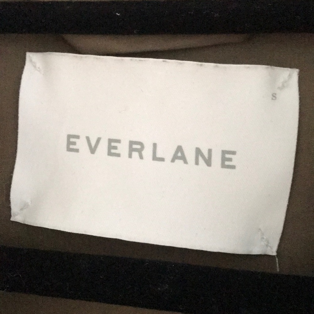 Everlane Swing Trench coat jacket in Sage green - Picture 8 of 8